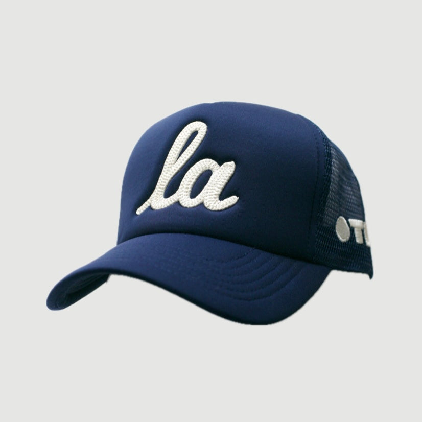 ONLY THE LONELY SCRIPT LA CHAINSTITCH FOAM TRUCKER (NAVY/IVORY)