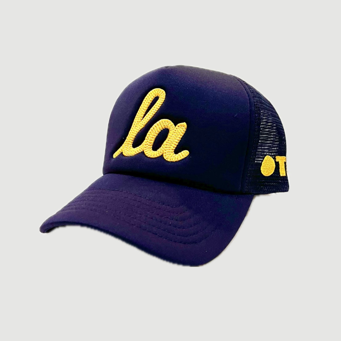 ONLY THE LONELY SCRIPT LA CHAINSTITCH FOAM TRUCKER (NAVY/GOLD)