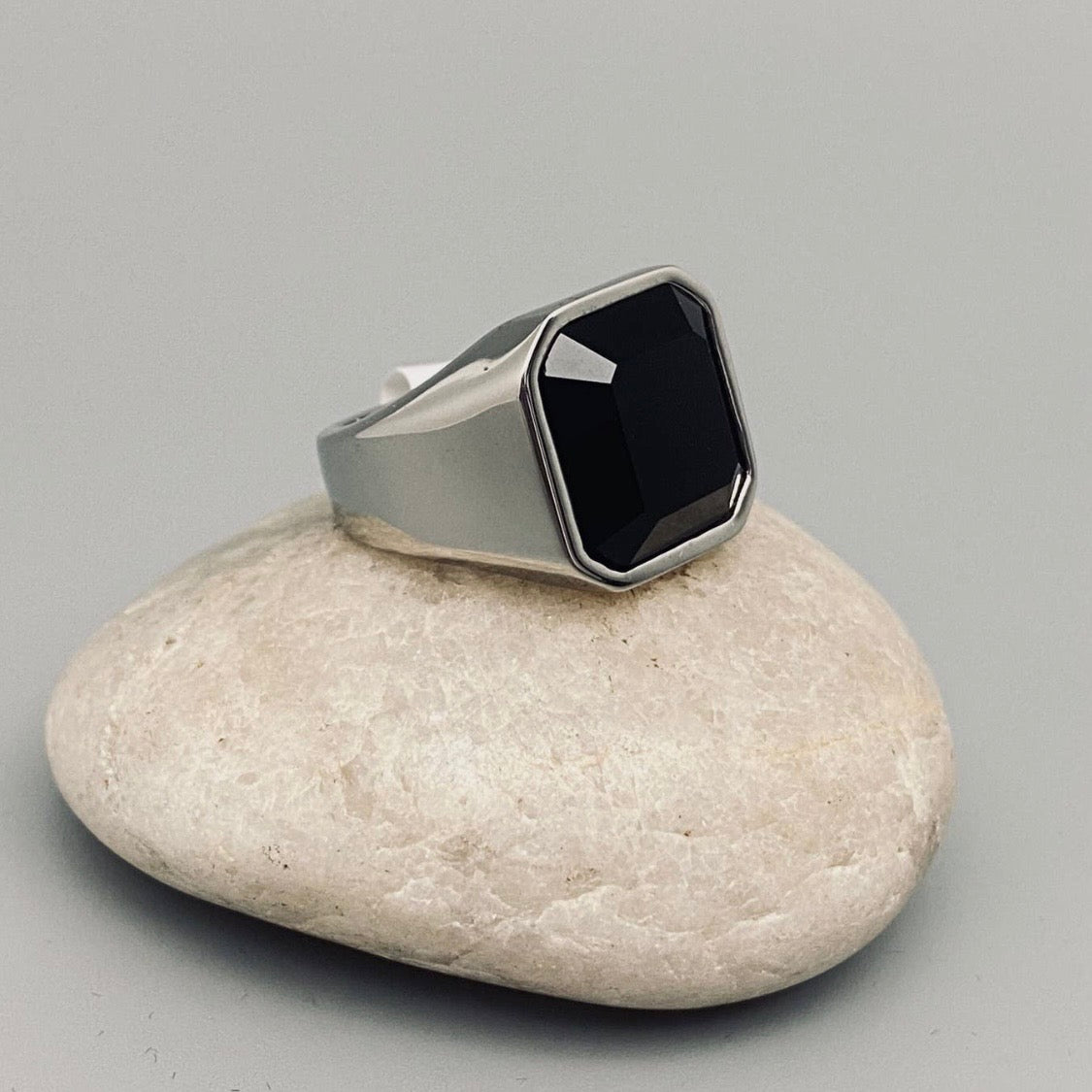 RING BLACK AGATE SILVER PLATED TITANIUM RING JEWELRY
