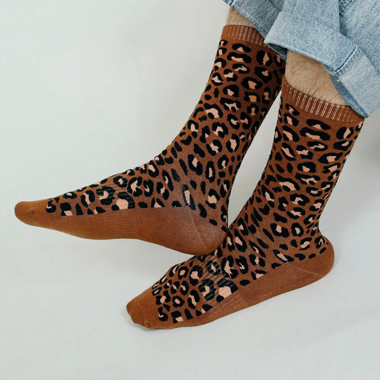 TAILORED UNION LEO CHEETAH CREW SOCK (BROWN)