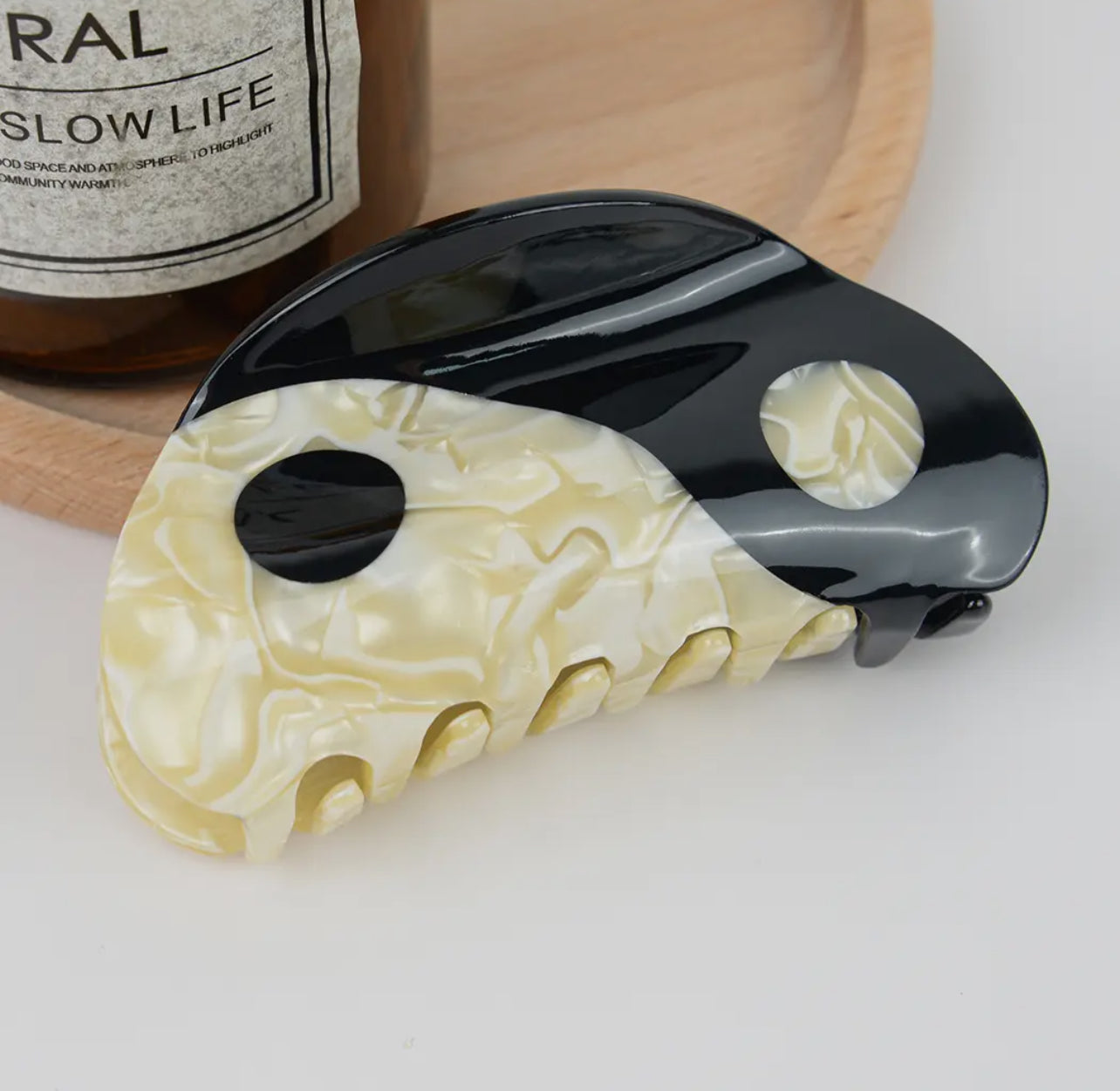 ONLY THE LONELY ACETATE YIN YANG CLAW HAIR CLIP