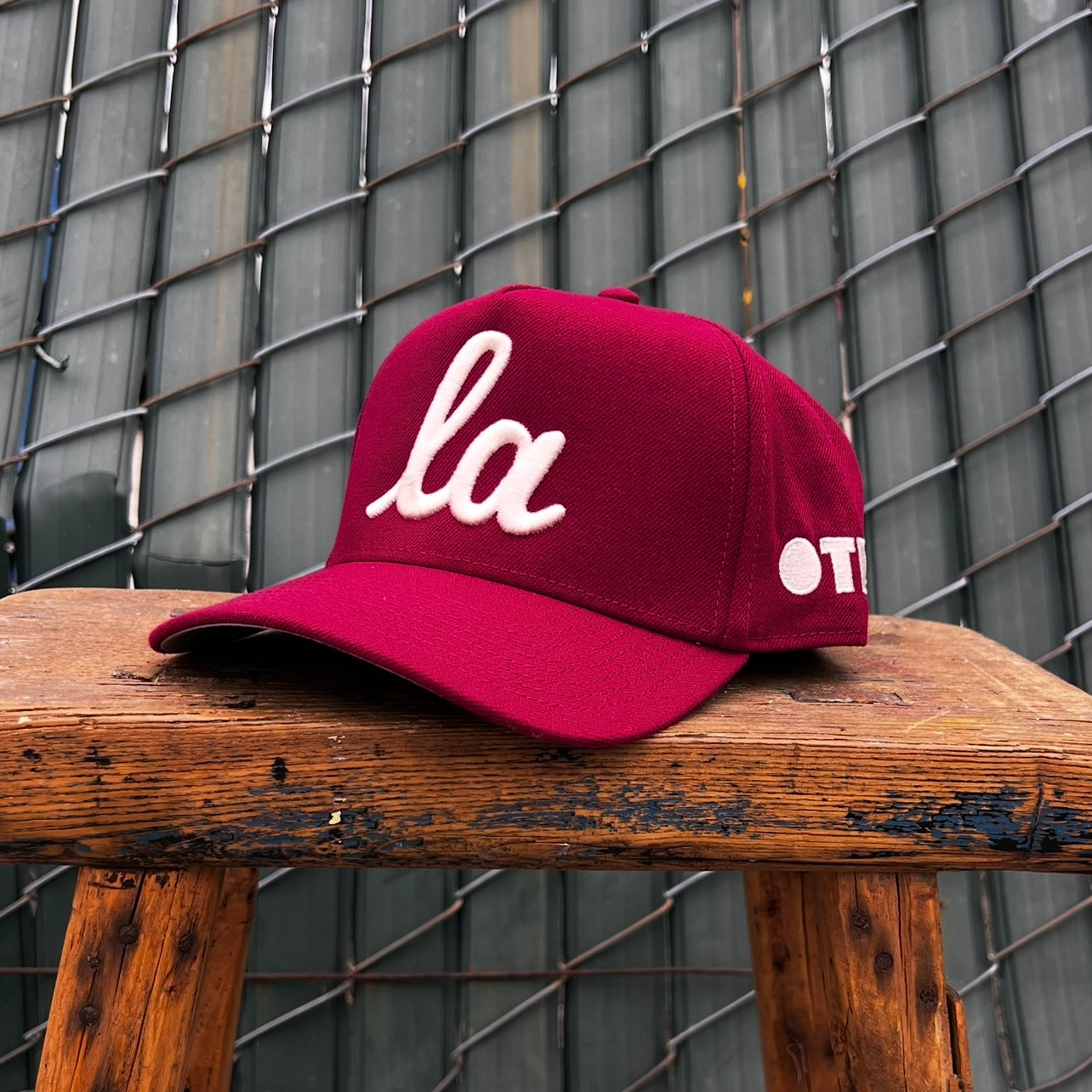 ONLY THE LONELY SCRIPT LA PRO HAT (BURGUNDY IVORY)