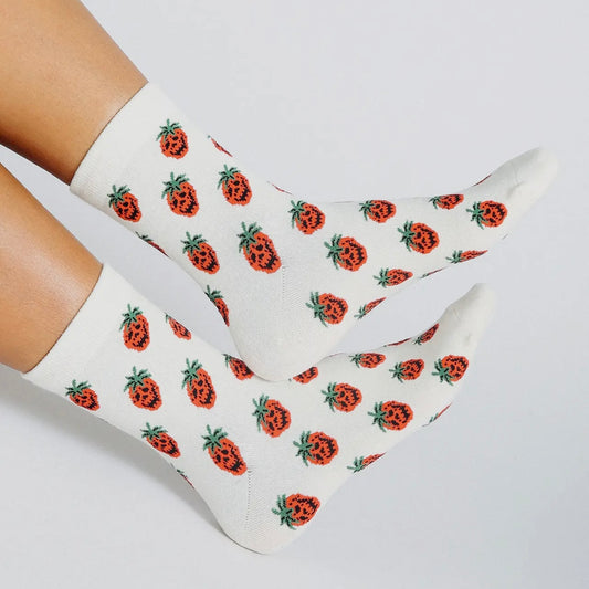 TAILORED UNION SOCKS BEHOLDER BERRY ANKLE SOCK (STRAWBERRY)